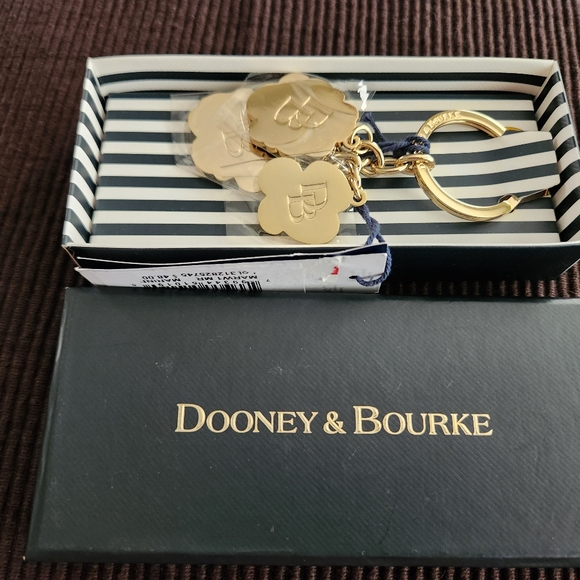 Dooney & Bourke key holder - Picture 2 of 6